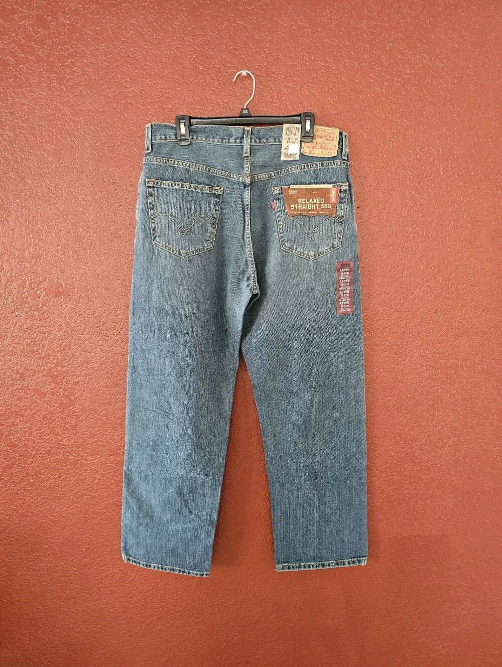 Levis straight leg